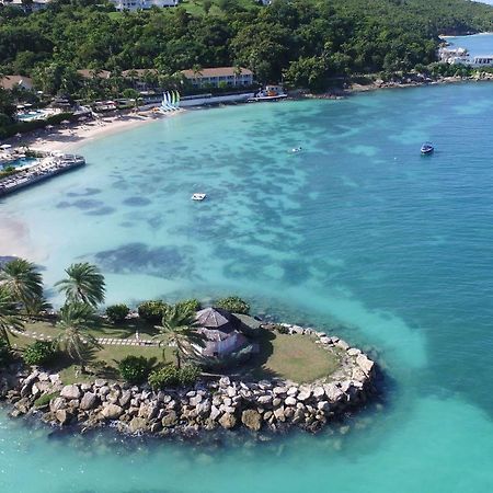 Blue Waters Resort And Spa St. John's المظهر الخارجي الصورة