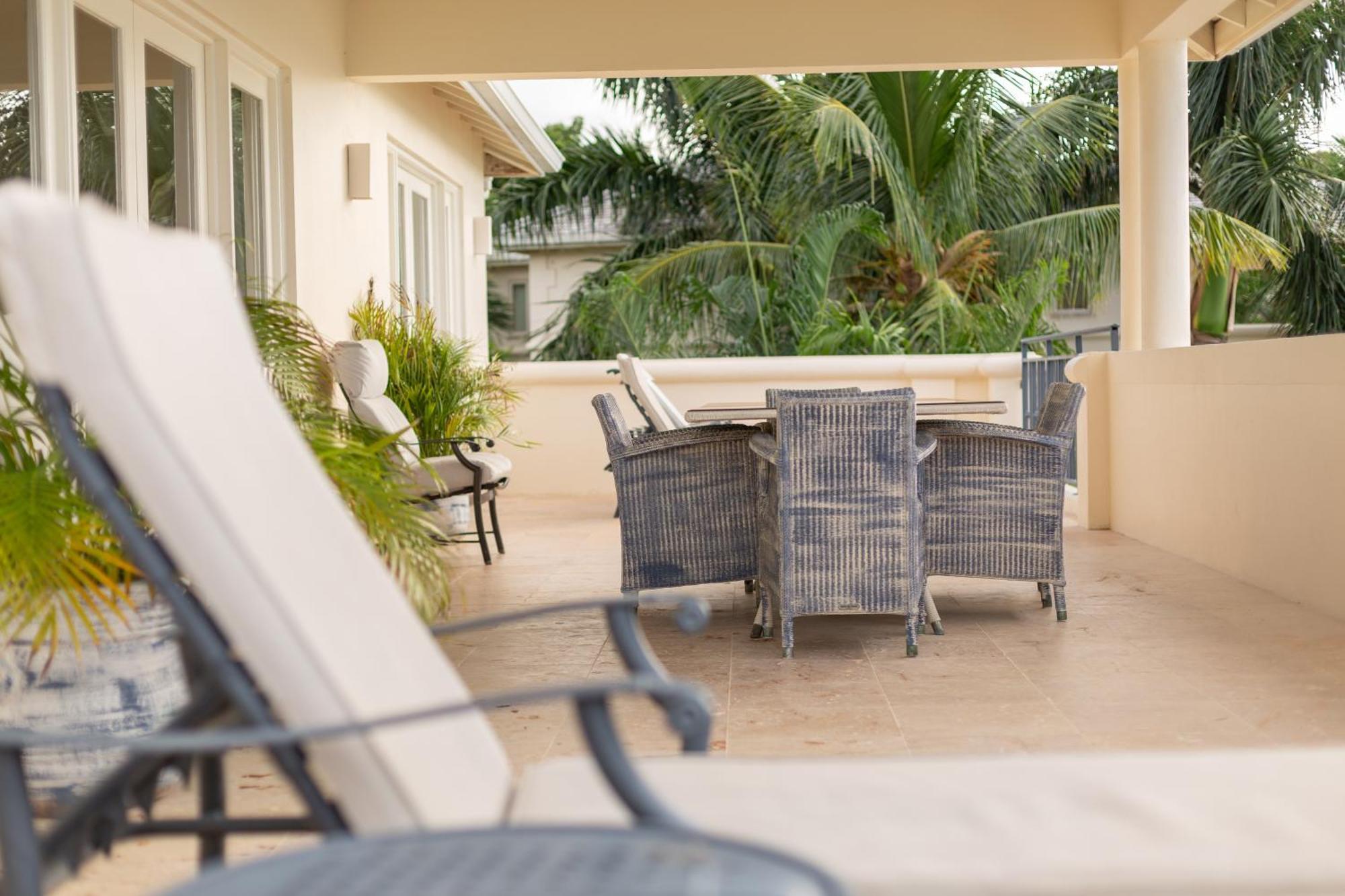 Blue Waters Resort And Spa St. John's المظهر الخارجي الصورة